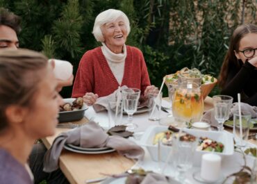 La buena compañía en la mesa: el placer de compartir